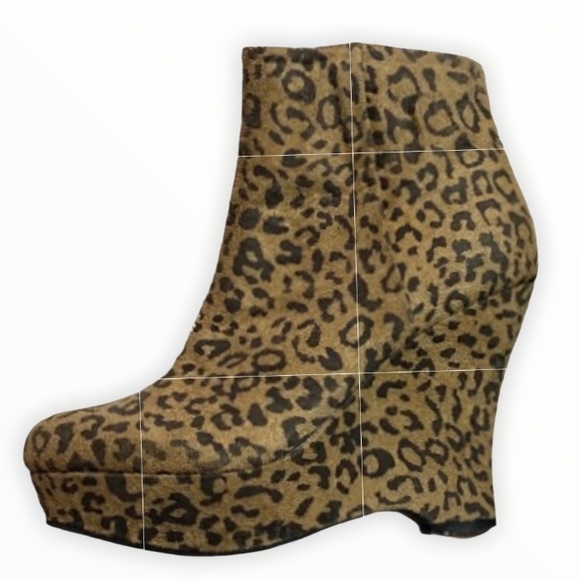 F21 Forever 21 Leopard Print Platform Wedge Boots - Picture 3 of 15